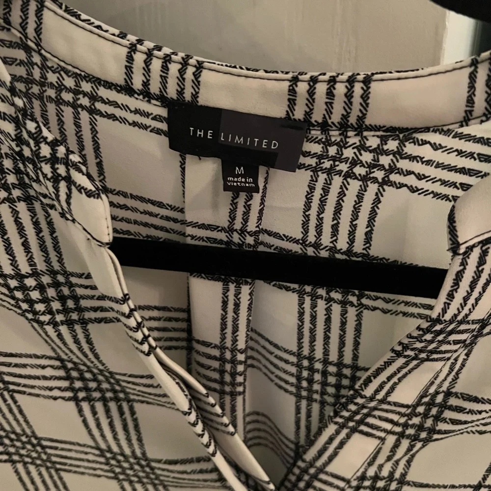 The Limited blouse - Picture 2 of 2